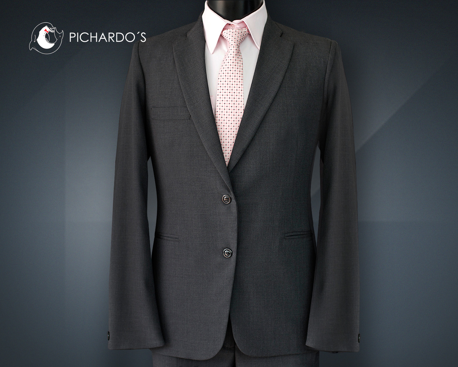 Traje gris oscuro